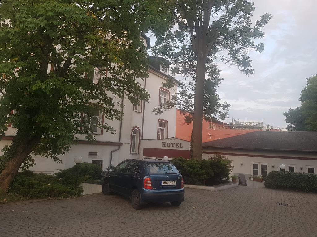 Jerabek Praag